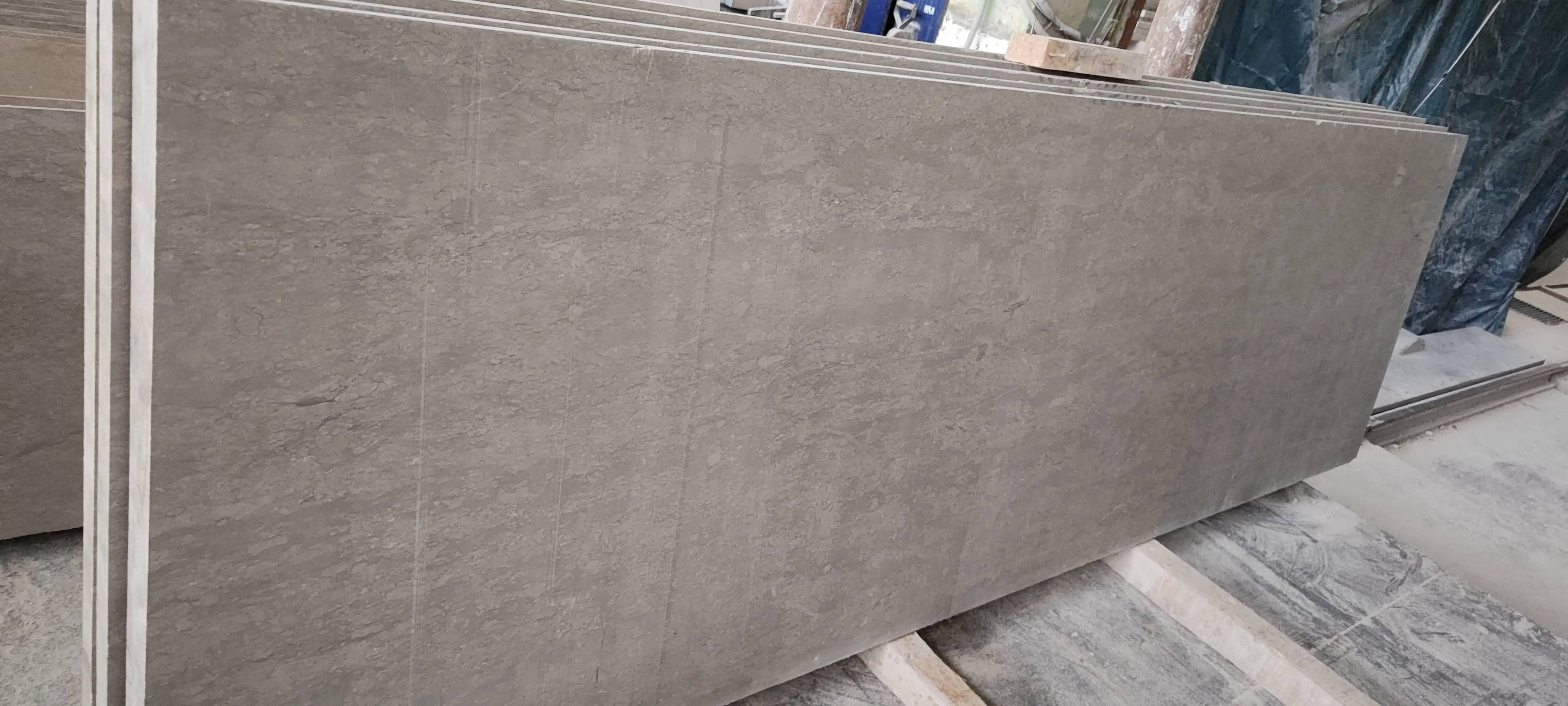 vratza grey