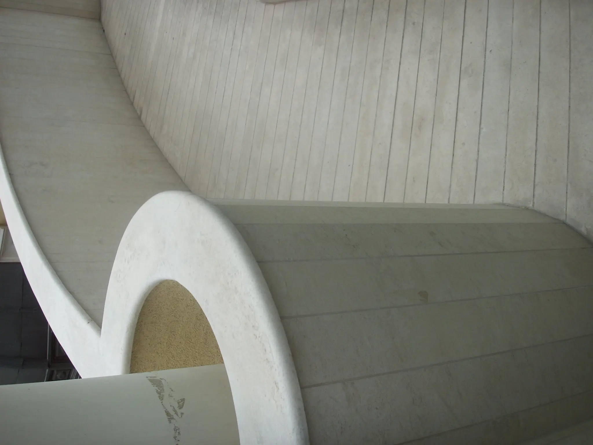 Curved details
